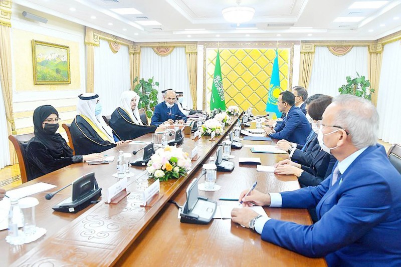 



جلسة مباحثات كازاخستانية - سعودية جمعت رئيس مجلس الشيوخ ورئيس مجلس الشورى. (واس)