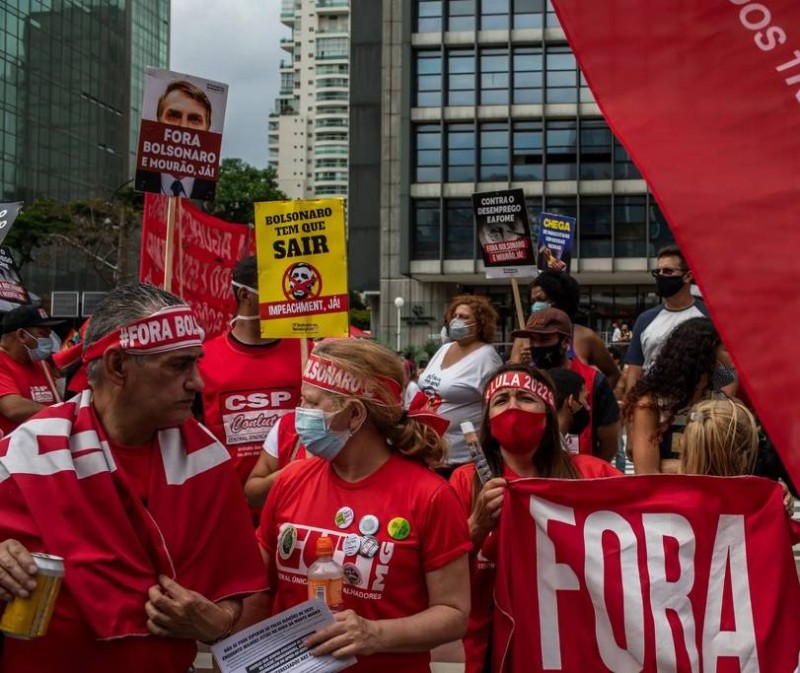 



جانب من الاحتجاجات البرازيلية المنددة بسياسات بولسناور الصحية. (وكالات)