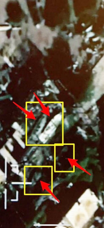 



صور للزوارق الأربعة المفخخة التي تم تدميرها أمس شمال مدينة الحديدة. (واس)