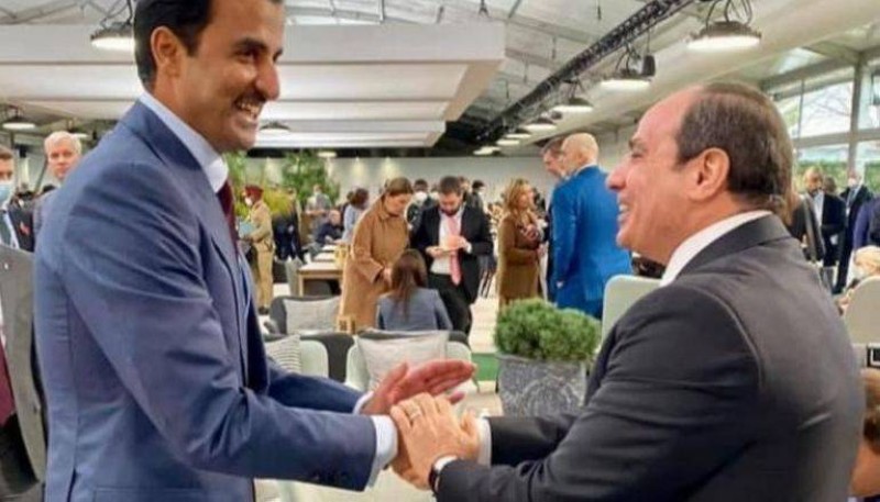 لقاء الرئيس المصري وأمير قطر في غلاسكو.
