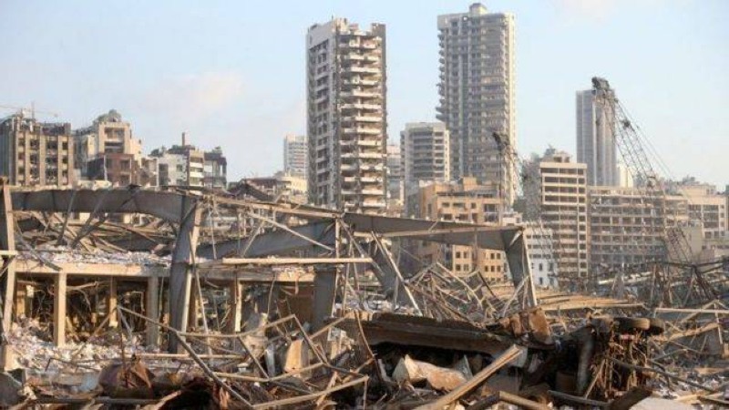 بيروت تبدو مدمرة في ظل التهديدات الداخلية والخارجية