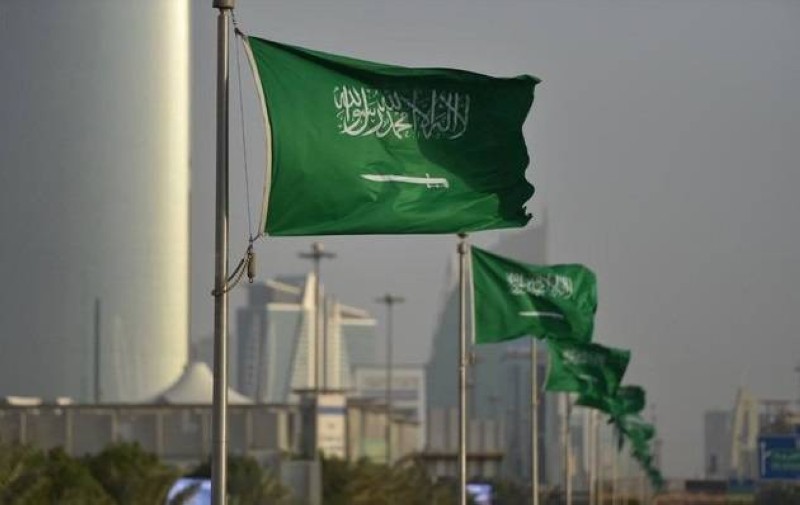 توقعت وكالة التصنيف الائتماني موديز انخفاض حجم الدين العام في السعودية كنسبة من الناتج المحلي الإجمالي للعام 2021 إلى نحو 25% بحلول 2025