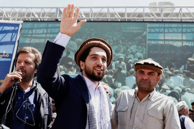 أحمد مسعود قاد جبهة مسلحة في ولاية بنشجير مناوئة لحكم طالبان وسيطرتها على أفغانستان.