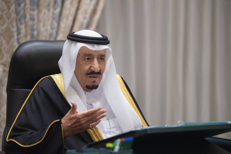 خادم الحرمين الشريفين الملك سلمان بن عبدالعزيز مترئسا جلسة مجلس الوزراء اليوم (بندر الجلعود)