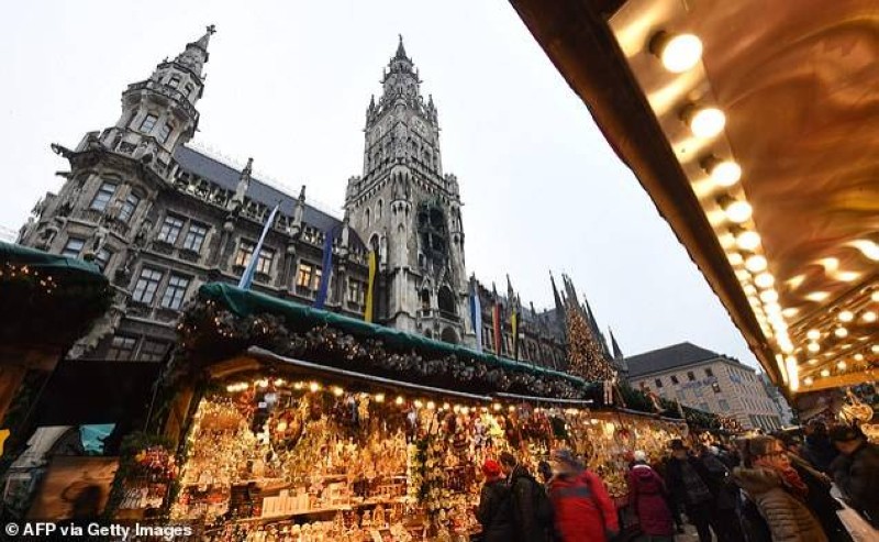 



سوق عيد الميلاد في ميونيخ تقرر إلغاؤها هذا العام. (وكالات)