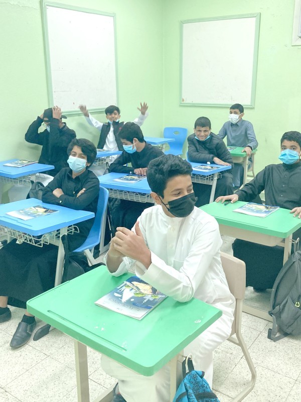 



طلاب على مقاعد الدراسة بمنطقة الباحة. (تعليم الباحة)
