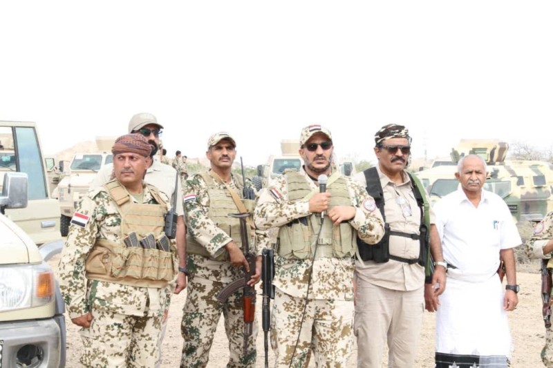 



قائد المقاومة الوطنية طارق صالح يصل شبوة للمشاركة في العمليات ضد مليشيا الحوثي. (إعلام الجيش اليمني)