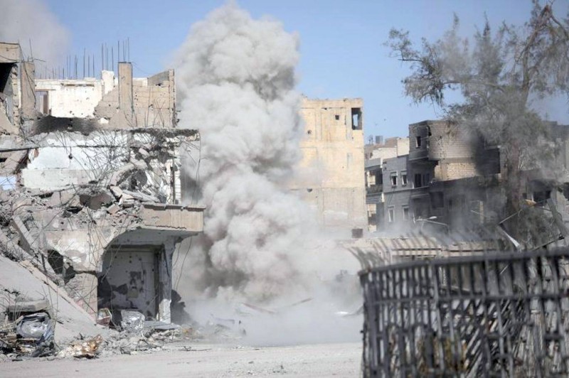 



قصف متواصل ومبانٍ مدمرة في سورية.. الحرب لا نهاية لها.