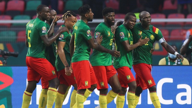 أبوبكر قاد منتخبه الكاميرون إلى الفوز بإحرازه هدفين في شباك بوركينا فاسو.