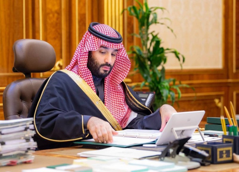 ولي العهد الأمير محمد بن سلمان خلال جلسة مجلس الوزراء عبر الاتصال المرئي اليوم (بندر الجلعود)