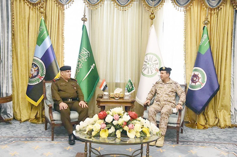 



قائد القوات البحرية الملكية السعودية يستقبل قائد القوة البحرية العراقية.