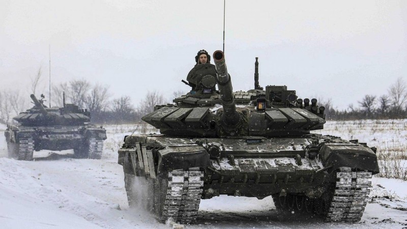 قوات روسية في طريقها إلى شرق أوكرانيا