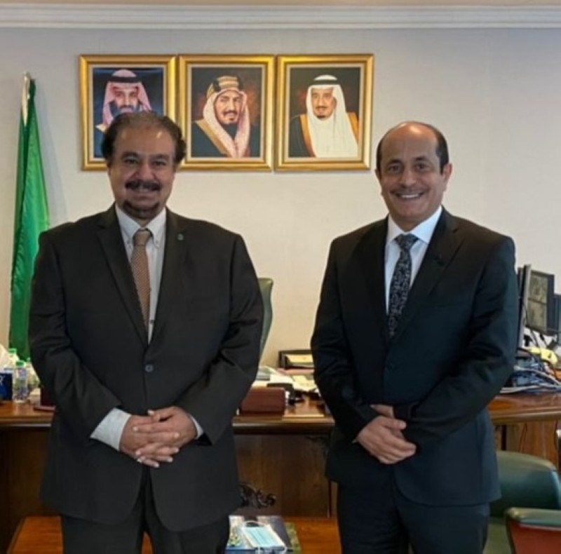 جانب من لقاء السفير السعودي والملحق الثقافي المعين حديثا بماليزيا