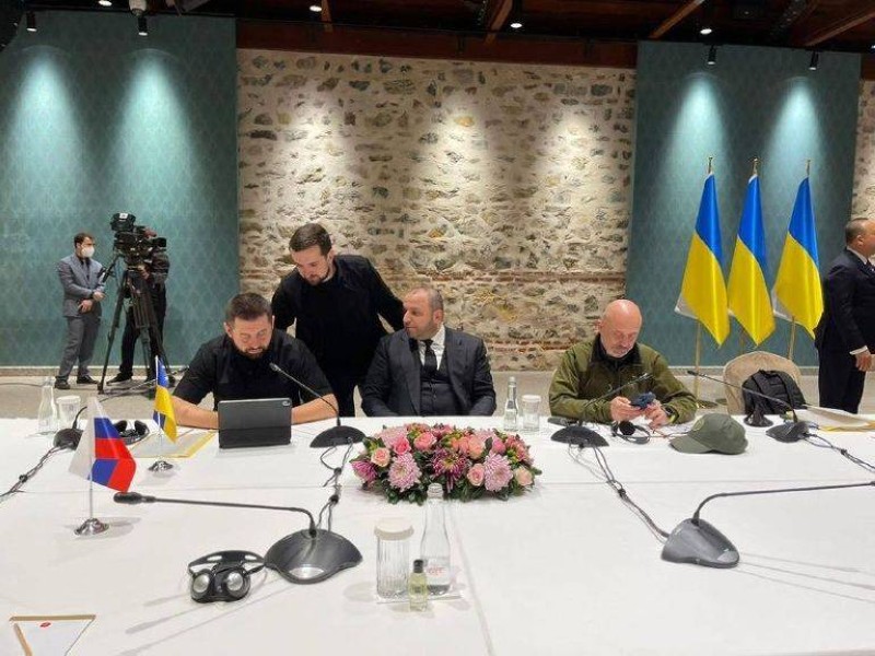 الوفد الأوكراني المشارك في مفاوضات إسطنبول
