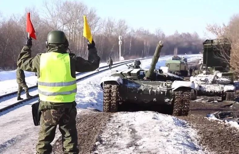 قوات روسية على الحدود مع أوكرانيا