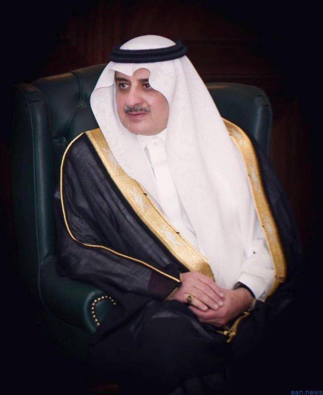 الأمير فهد بن سلطان أمير منطقة تبوك.