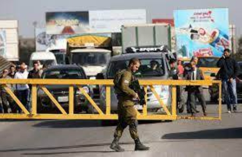  حواجز إسرائيلية لإغلاق الضفة والقطاع