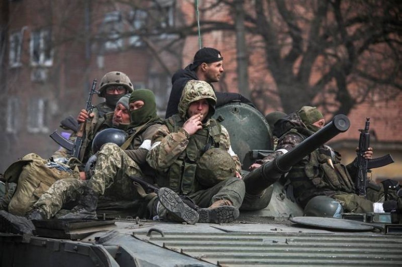 قوات موالية لروسيا تتجه إلى ماريوبول.