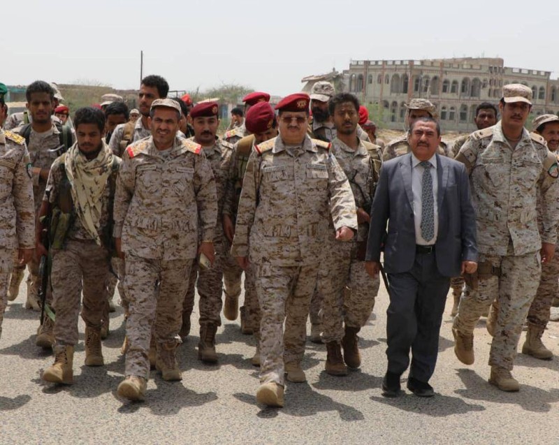 وزير الدفاع اليمني في حجة.