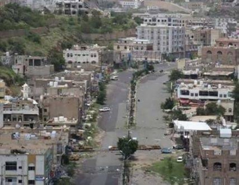 طريق الحوبان تغلقها المليشيا الحوثية