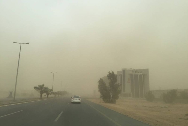 الرياح المثيرة للأتربة مستمرة على 4 مناطق وتمتد إلى الرياض