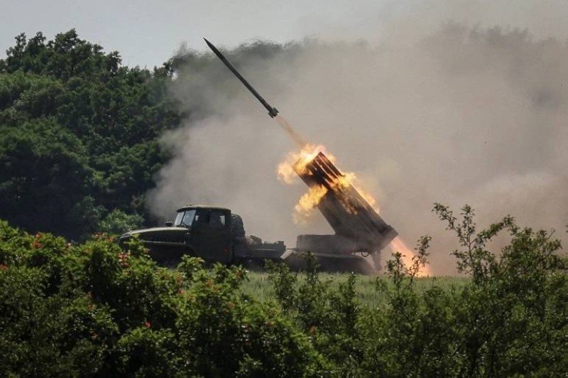 هجوم روسي على أوكرانيا في منطقة لوغانسك