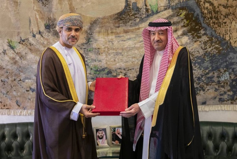 نائب وزير الخارجية متسلما رسالة سلطان عمان إلى خادم الحرمين الشريفين (وزارة الخارجية)