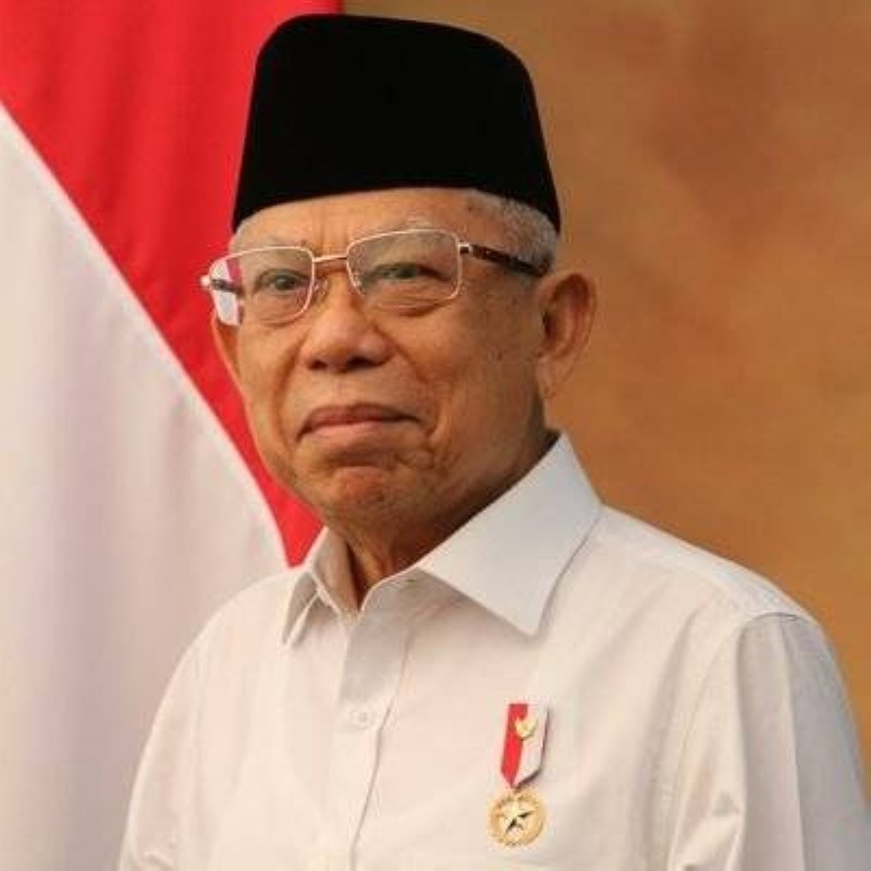 نائب رئيس جمهورية إندونيسيا البروفيسور معروف أمين.