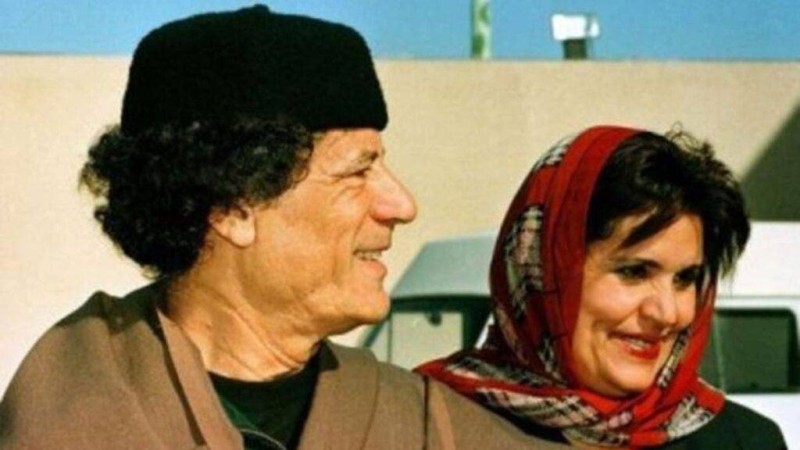 صفية فركاش مع زوجها القذافي