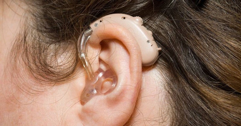 أعلنت الولايات المتحدة أنها ستتيح بيع سماعات ضعف السمع دون وصفة طبية. (وكالات)