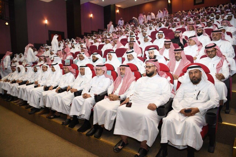 لقاء مدير تعليم منطقة مكة المكرمة بمديري المدارس بحضور المساعدين ومديري الإدارات المعنية