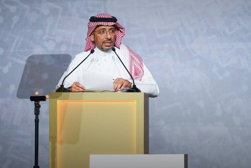 وزير الصناعة والثروة المعدنية بندر بن إبراهيم الخريف، ملقيا كلمته في افتتاح المؤتمر السعودي الدولي للحديد والصلب