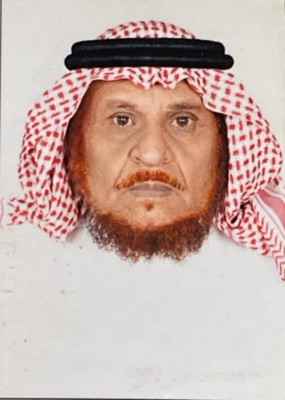 



الشيخ يزيد محمد الشريفي الفيفي شيخ قبيلة الأشراف بفيفاء
