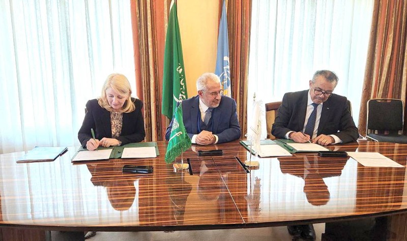 



توقيع اتفاقيتي اليونسيف والصحة العالمية.