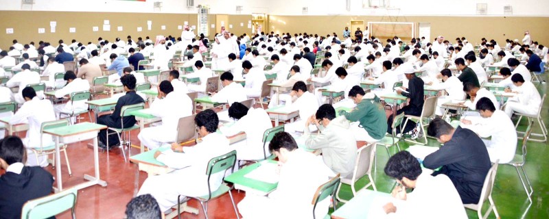 



طلاب يؤدون اختبارات اليوم الأول. (تصوير: عبدالسلام السلمي، عبدالله عقيلي)