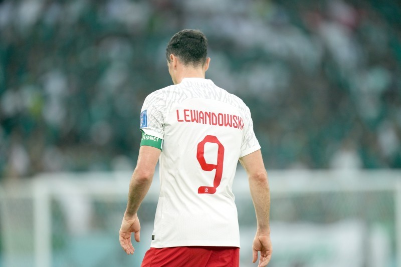 نجح ليفاندوفسكي في تسجيل أول هدف مونديالي بمسيرته. (Footografiia)