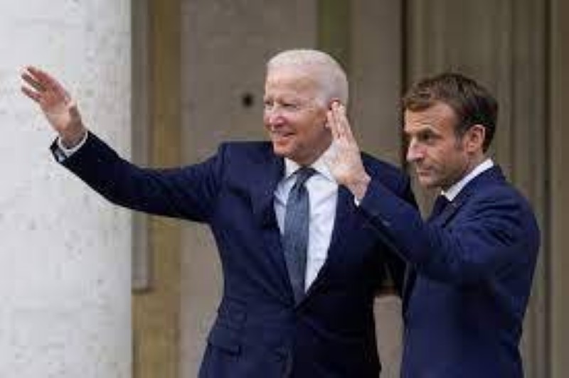 الرئيسان الأمريكي والفرنسي في لقاء سابق.