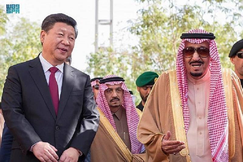 خادم الحرمين الشريفين الملك سلمان بن عبدالعزيز والرئيس الصيني في لقاء سابق