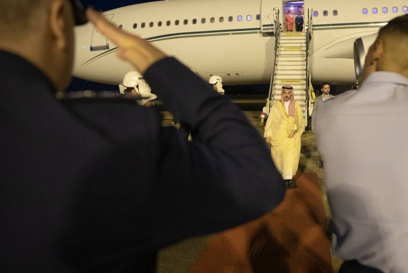 وزير الخارجية الأمير فيصل بن فرحان لحظة وصوله إلى العاصمة البرازيلية