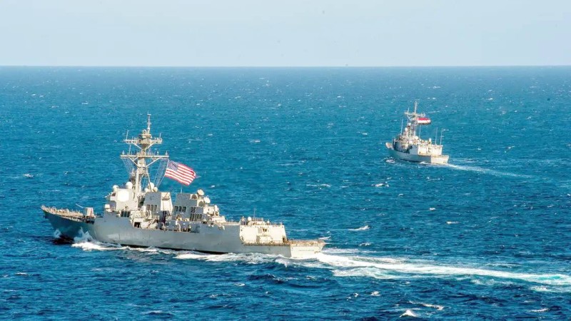 



سفينة تابعة للبحرية الأمريكية.