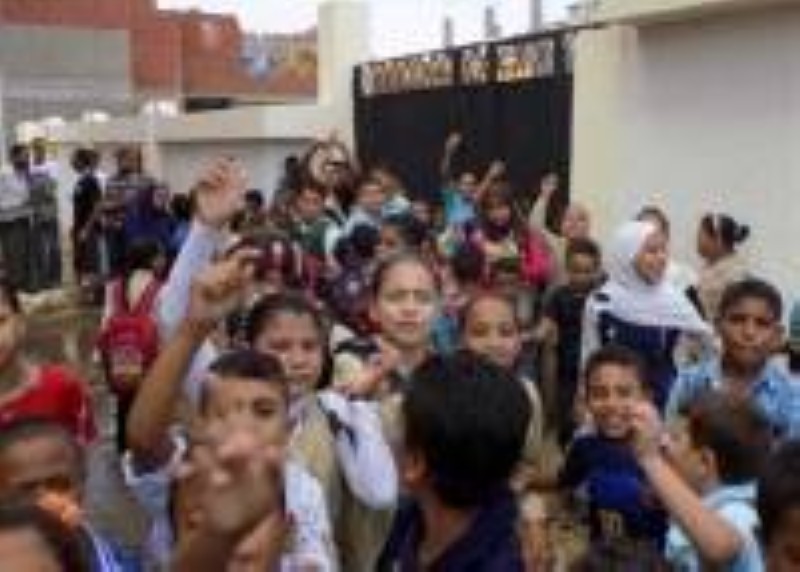 مصر: تسمم 44 طالباً بالمرحلة الابتدائية بعد تناولهم مأكولات مجهولة المصدر 