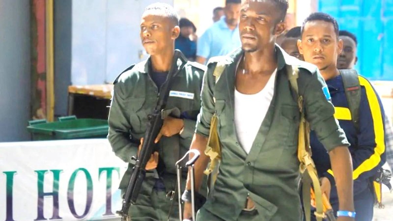 



     الجيش الصومالي أجبر عناصر الإرهاب على الفرار.
