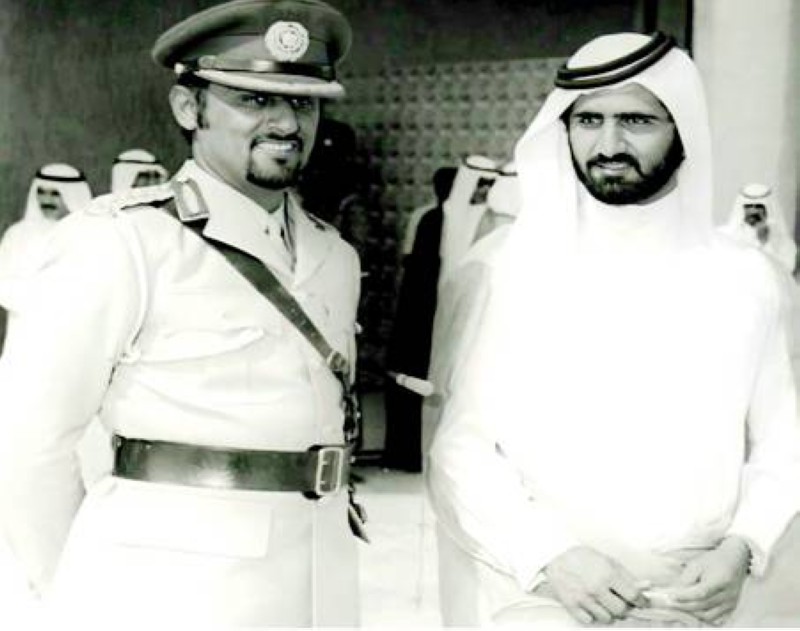



القاسمي مع الشيخ محمد بن راشد آل مكتوم في السبعينات.