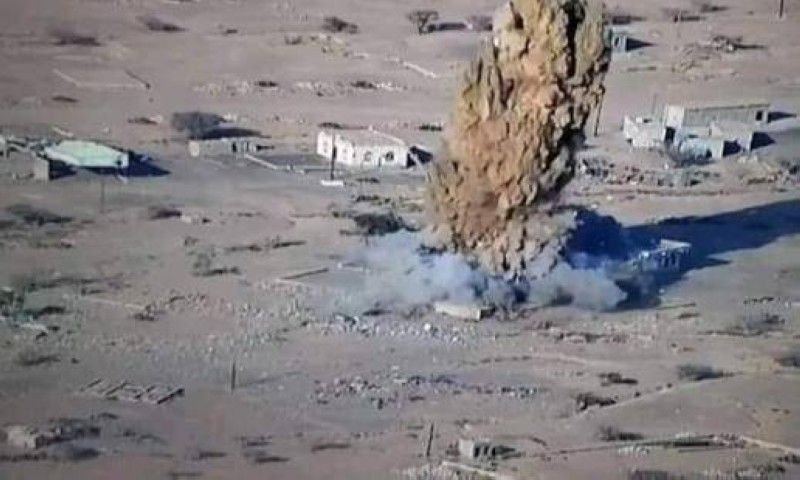 الحوثي يفجر منازل في صرواح