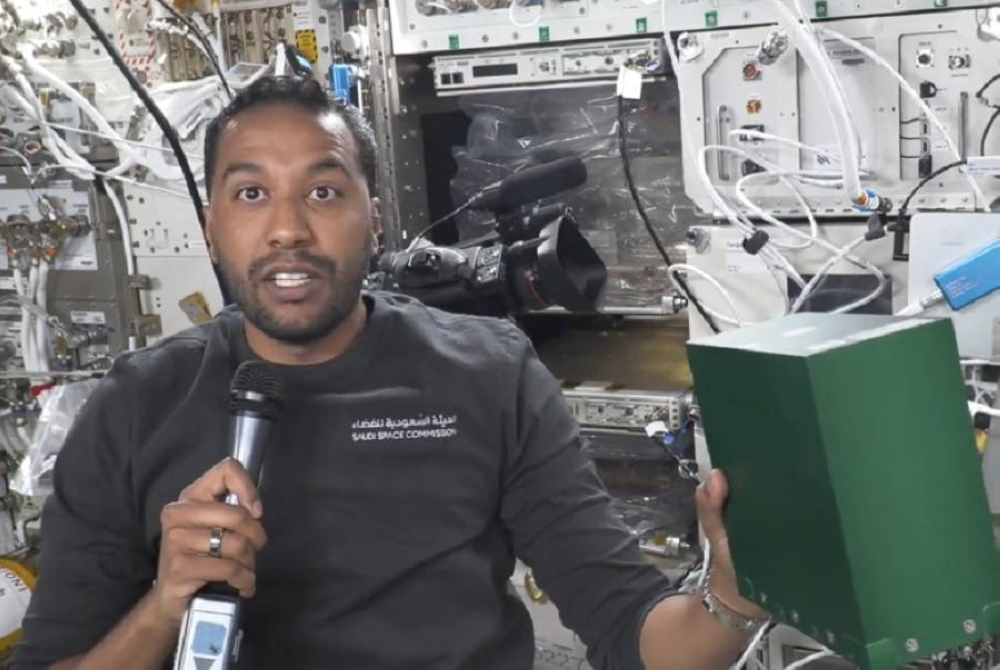 الصندوق الأخضر لتجربة الاستمطار الصناعي في محطة الفضاء الدولية