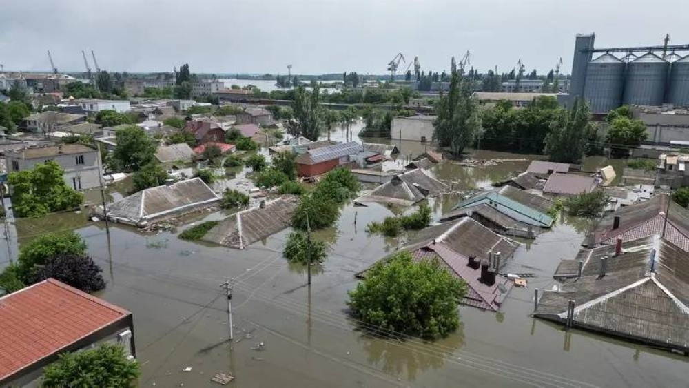 الفيضانات تغرق جنوب أوكرانيا.. واتهامات متبادلة بين كييف وموسكو