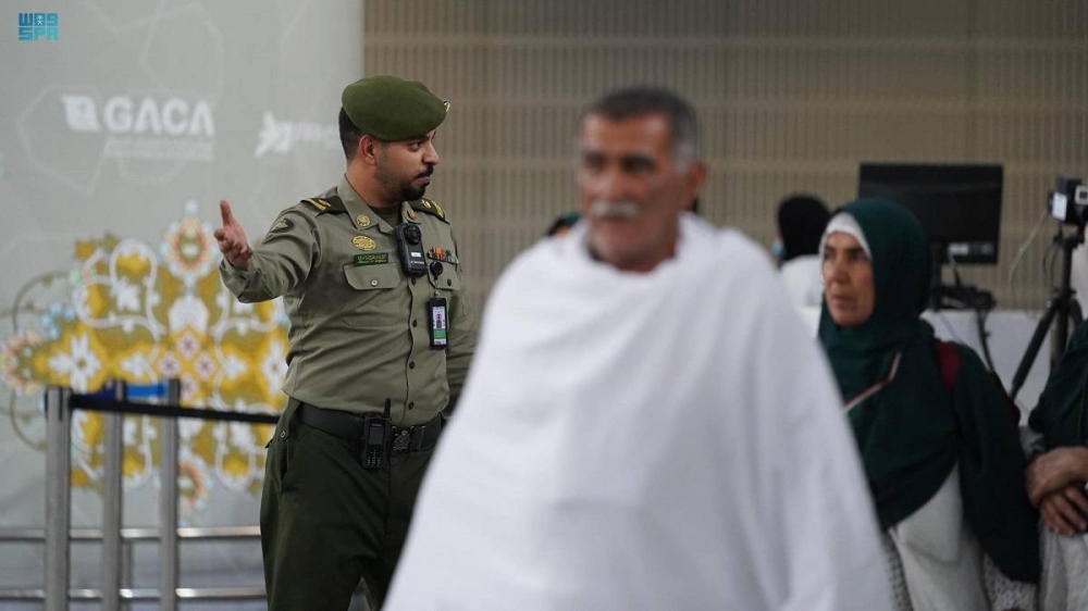 «الجوازات» تبدأ تطبيق استخدام كاميرات التوثيق في مطاري الملك عبدالعزيز والأمير محمد بن عبدالعزيز الدوليين