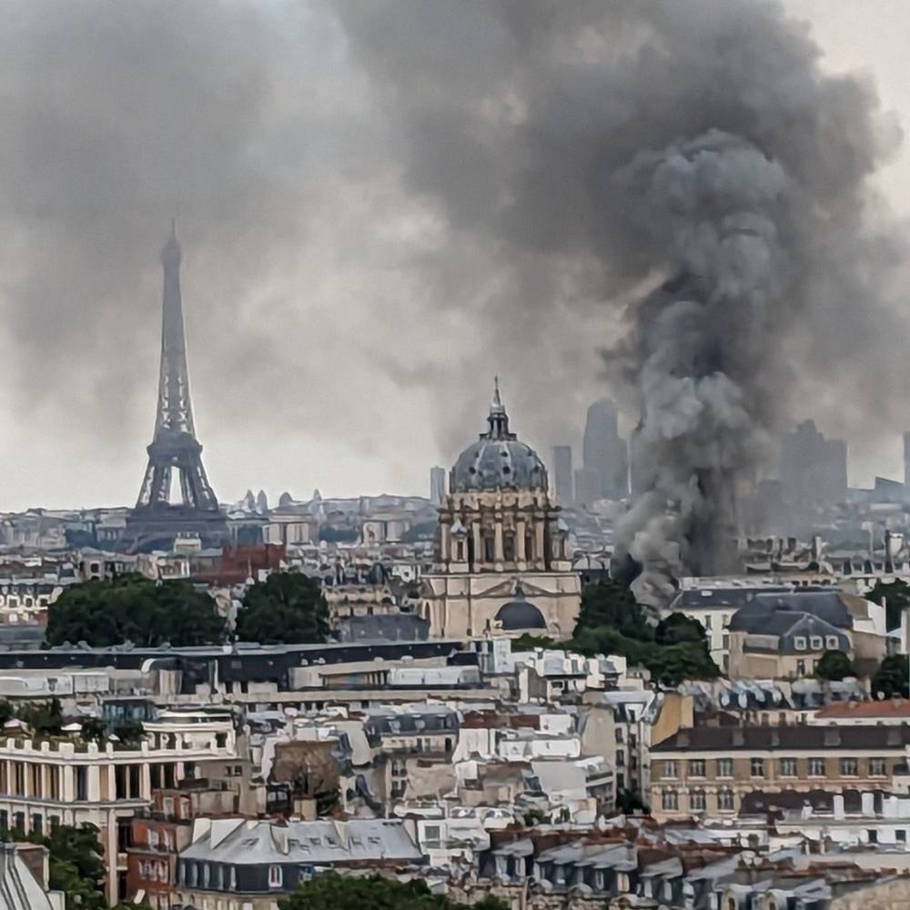 انفجار وسط باريس.