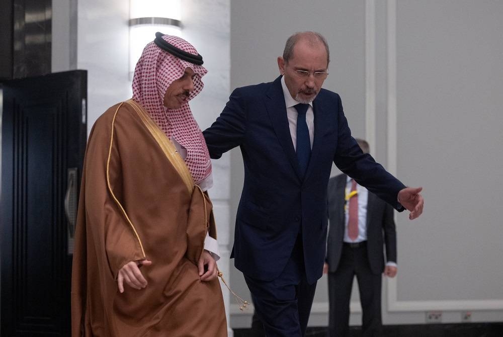 وزير الخارجية خلال مشاركته في الاجتماع التنسيقي العربي