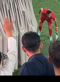 السومة للأهلاويين: أشيلكم على كتوفي